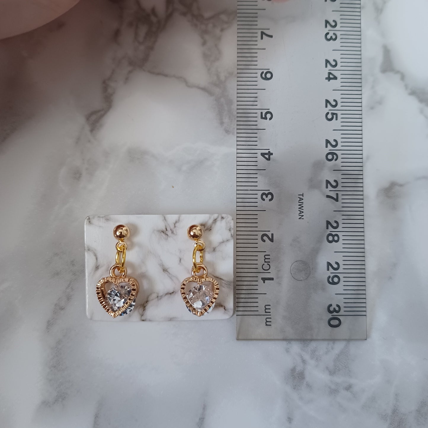 Boucles d'oreilles-Coeur en or/Gold heart-earrings