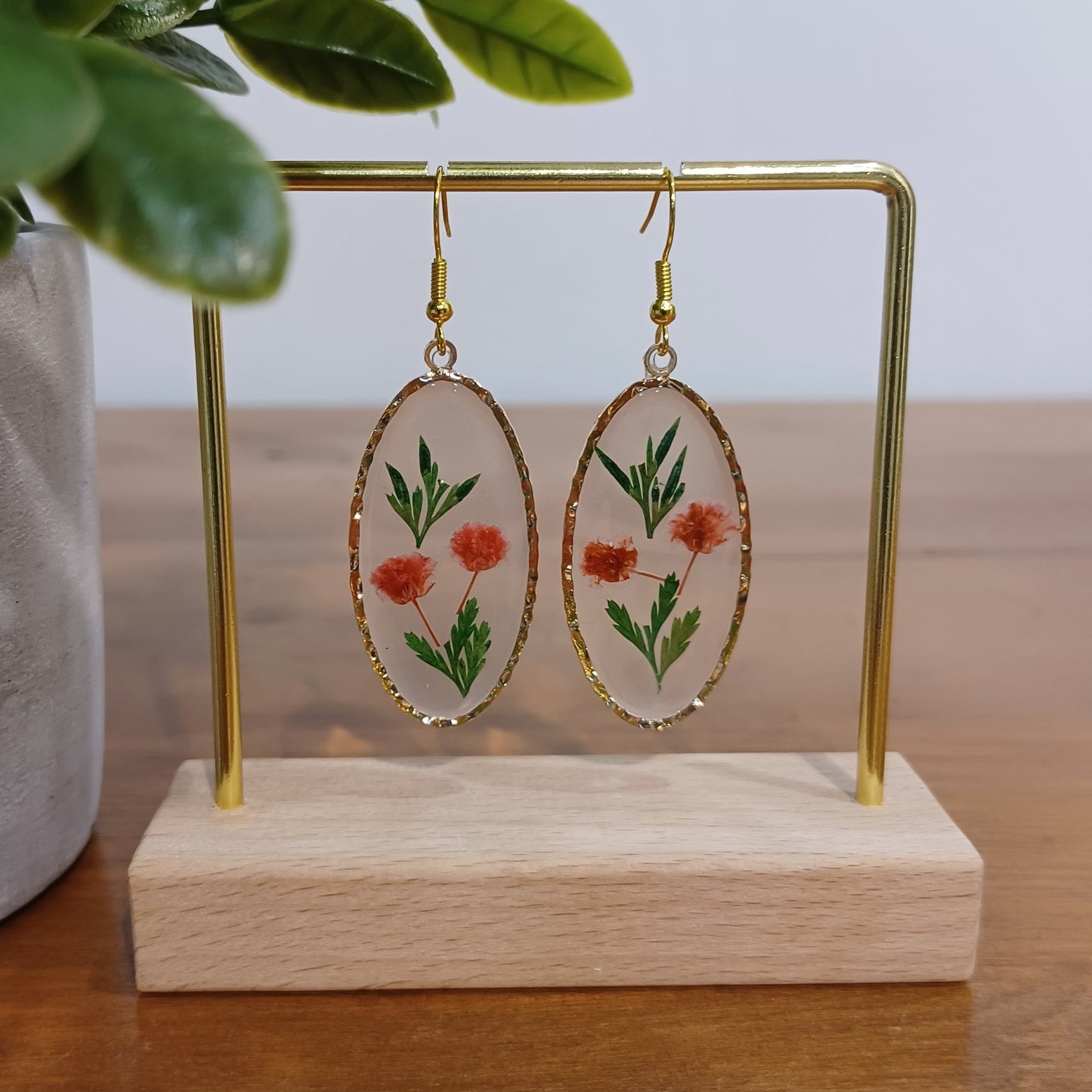 Boucles d’oreilles en résine fleurs séchées #3