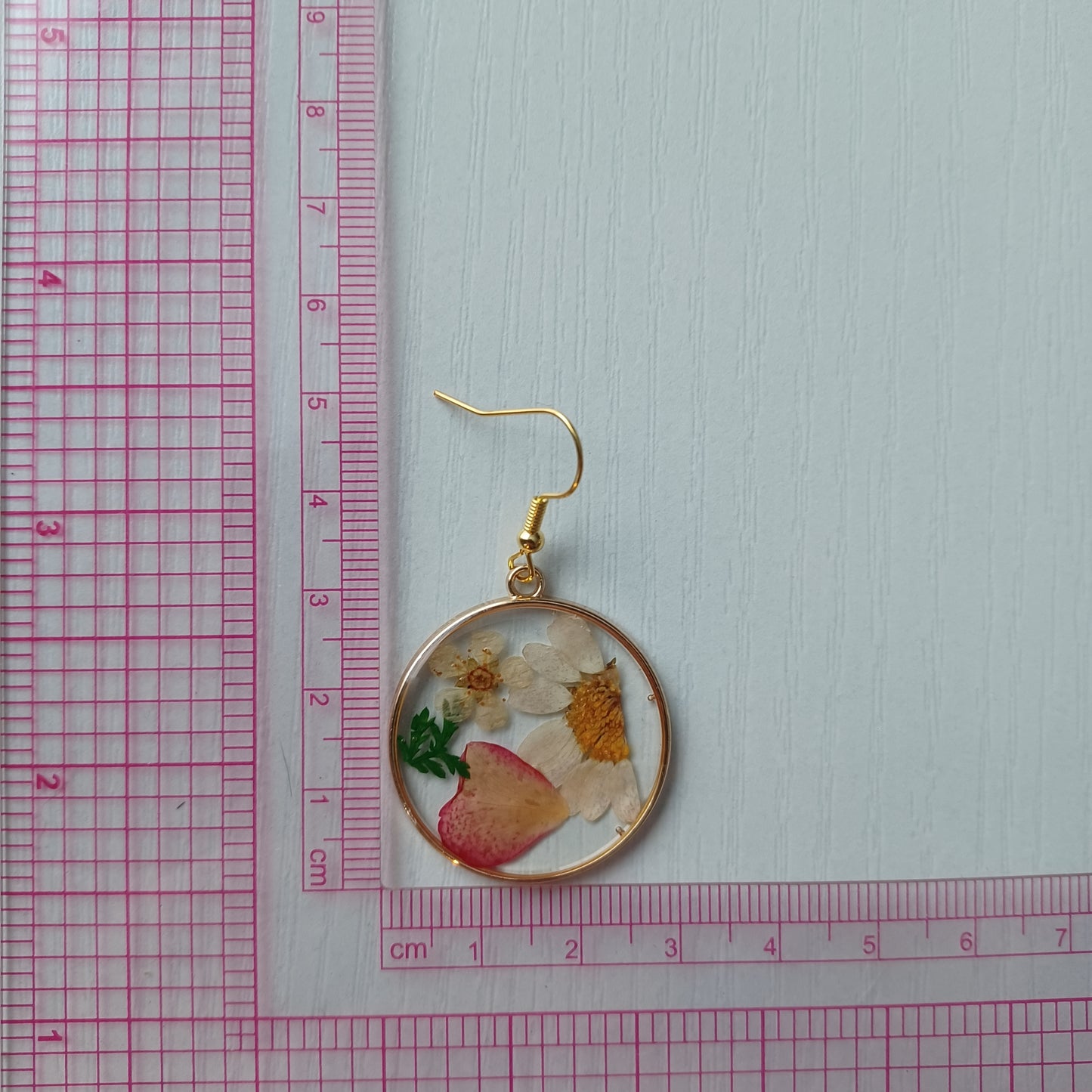 Boucles d’oreilles en résine fleurs séchées #21