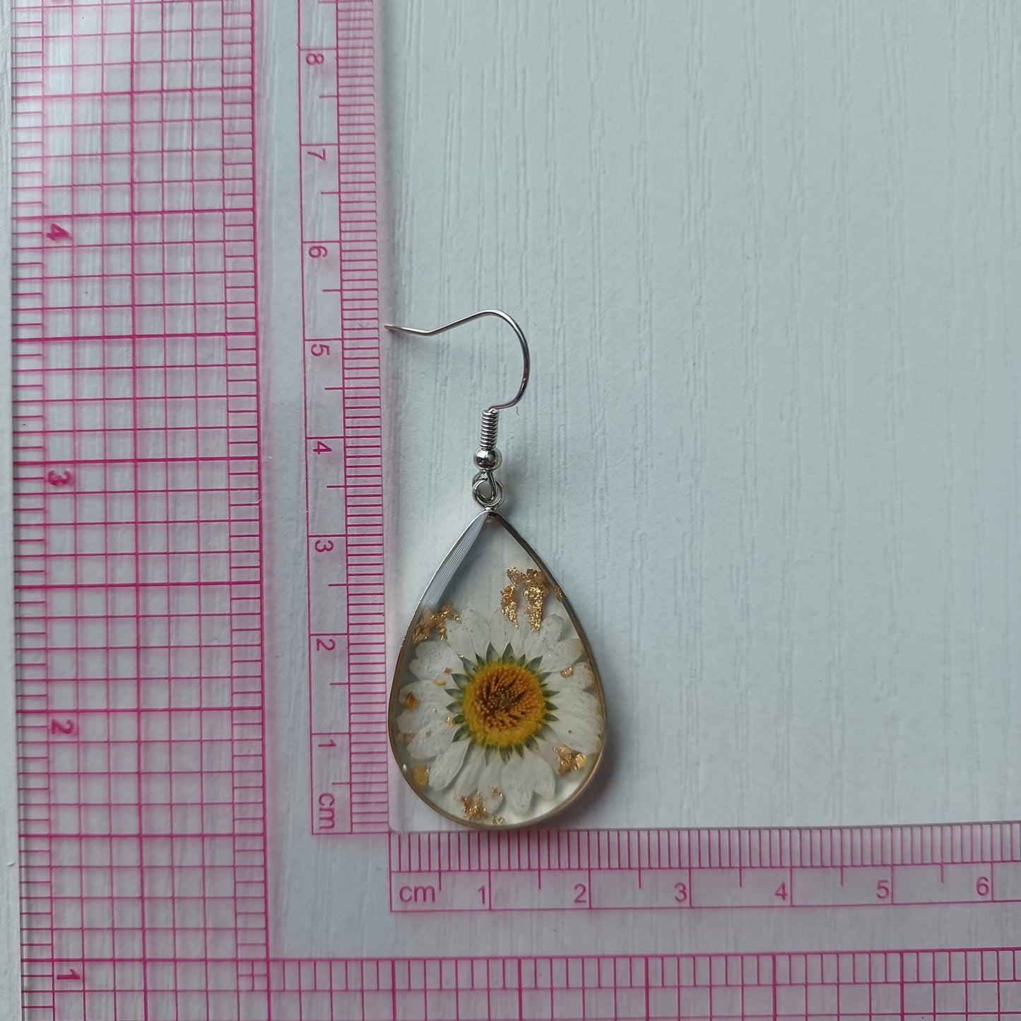 Boucles d’oreilles en résine fleurs séchées #23