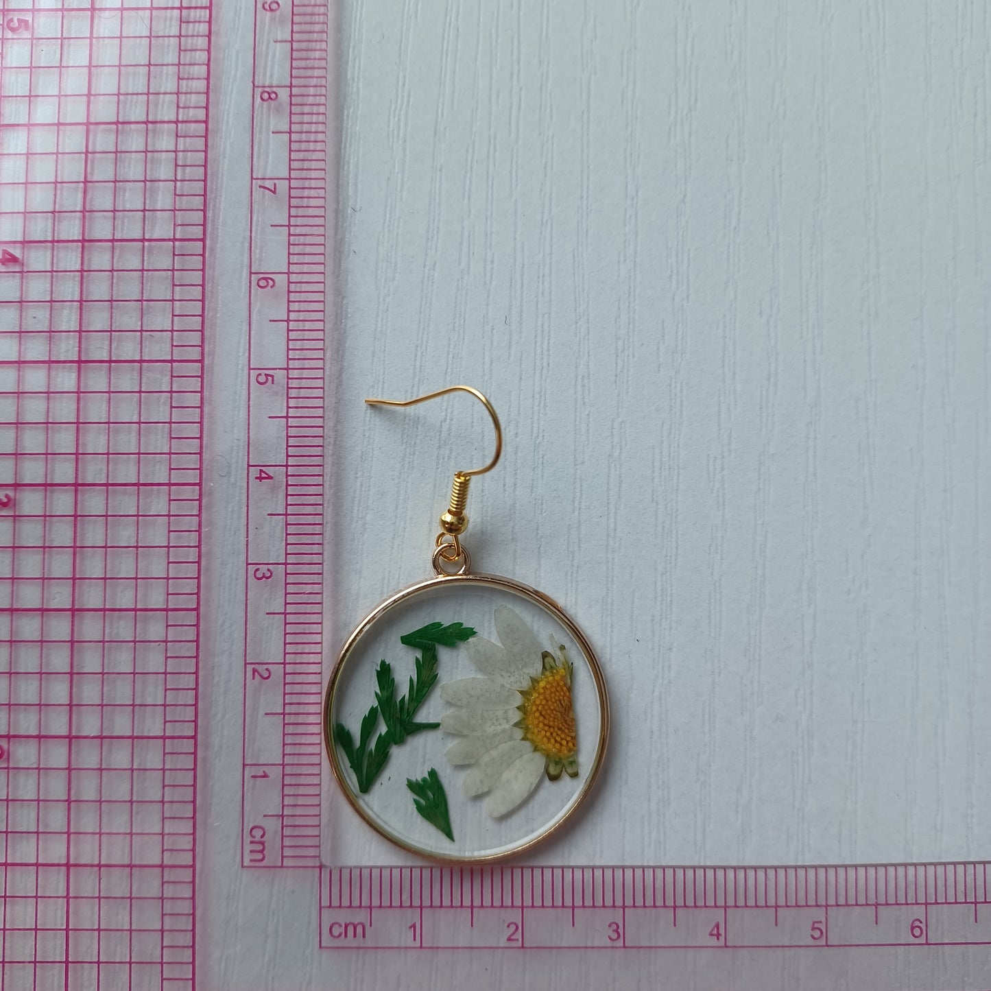 Boucles d’oreilles en résine fleurs séchées #4
