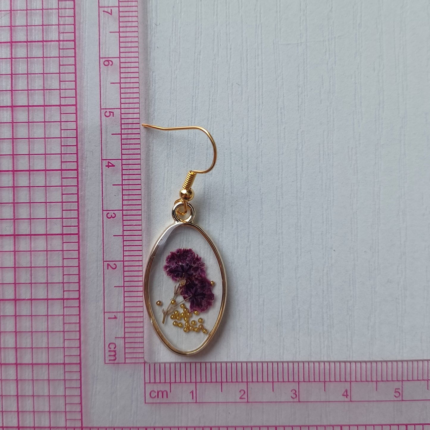 Boucles d’oreilles en résine fleurs séchées #14