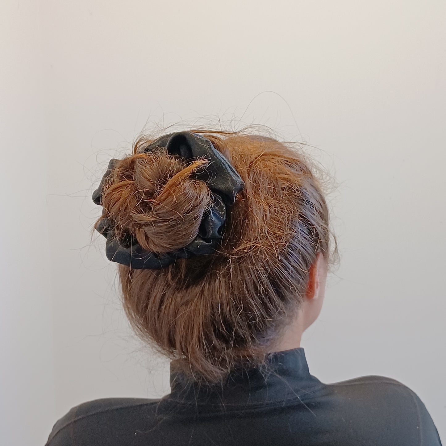 M-Chouchou-Noir satiné/Scrunchie-Satin Black