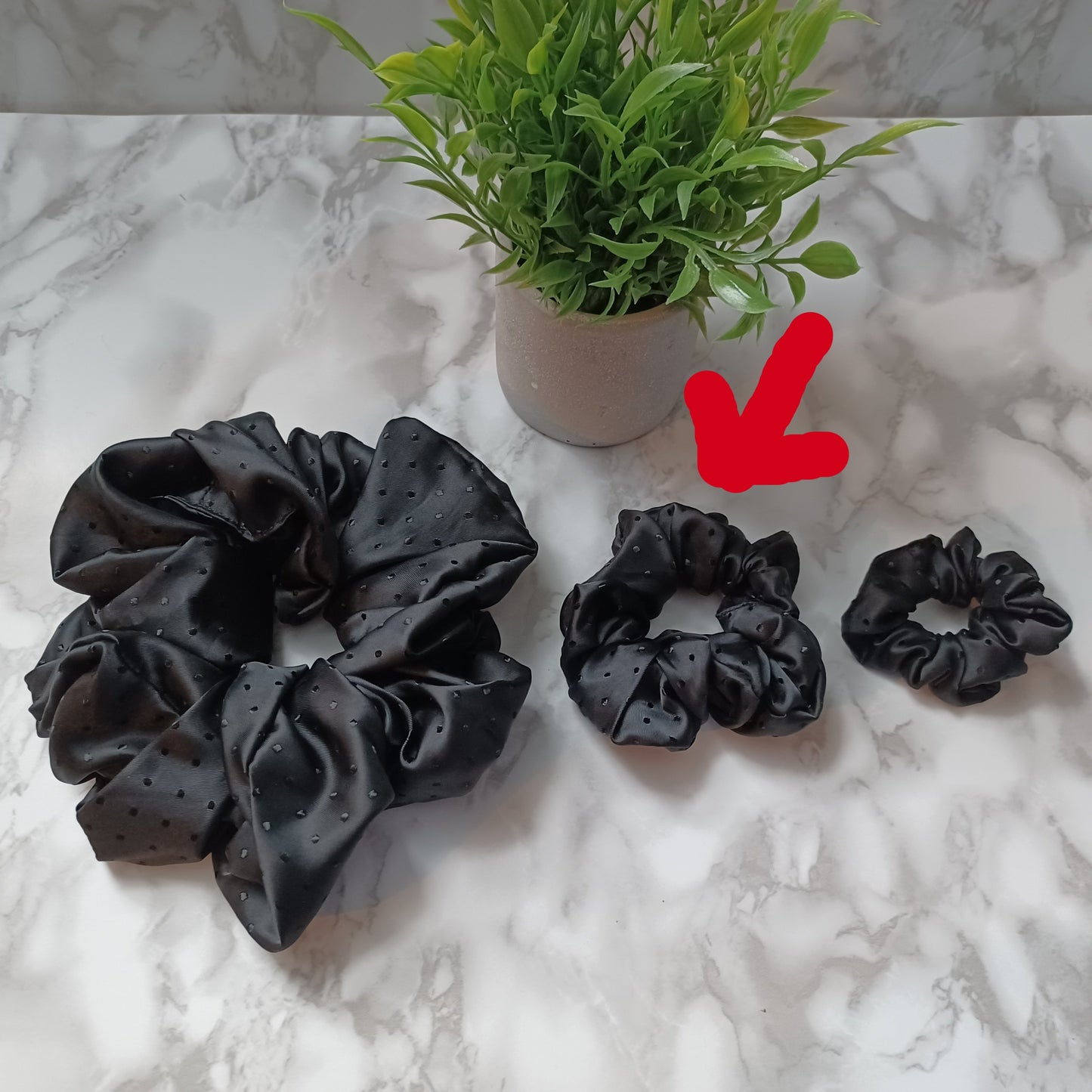 M-Chouchou-Noir picoté satiné/Scrunchie-Satin picot black
