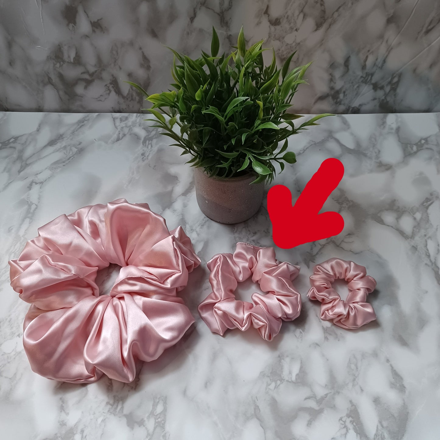 M-Chouchou-Rose satiné/Scrunchie- Satin pink