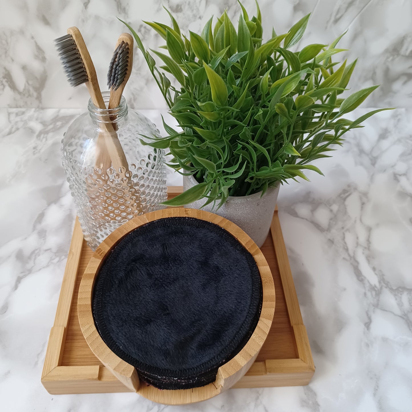 M-Lingettes démaquillantes-Petits carreaux noirs et rouges /M-Makeup remover wipes- Small black and red checks