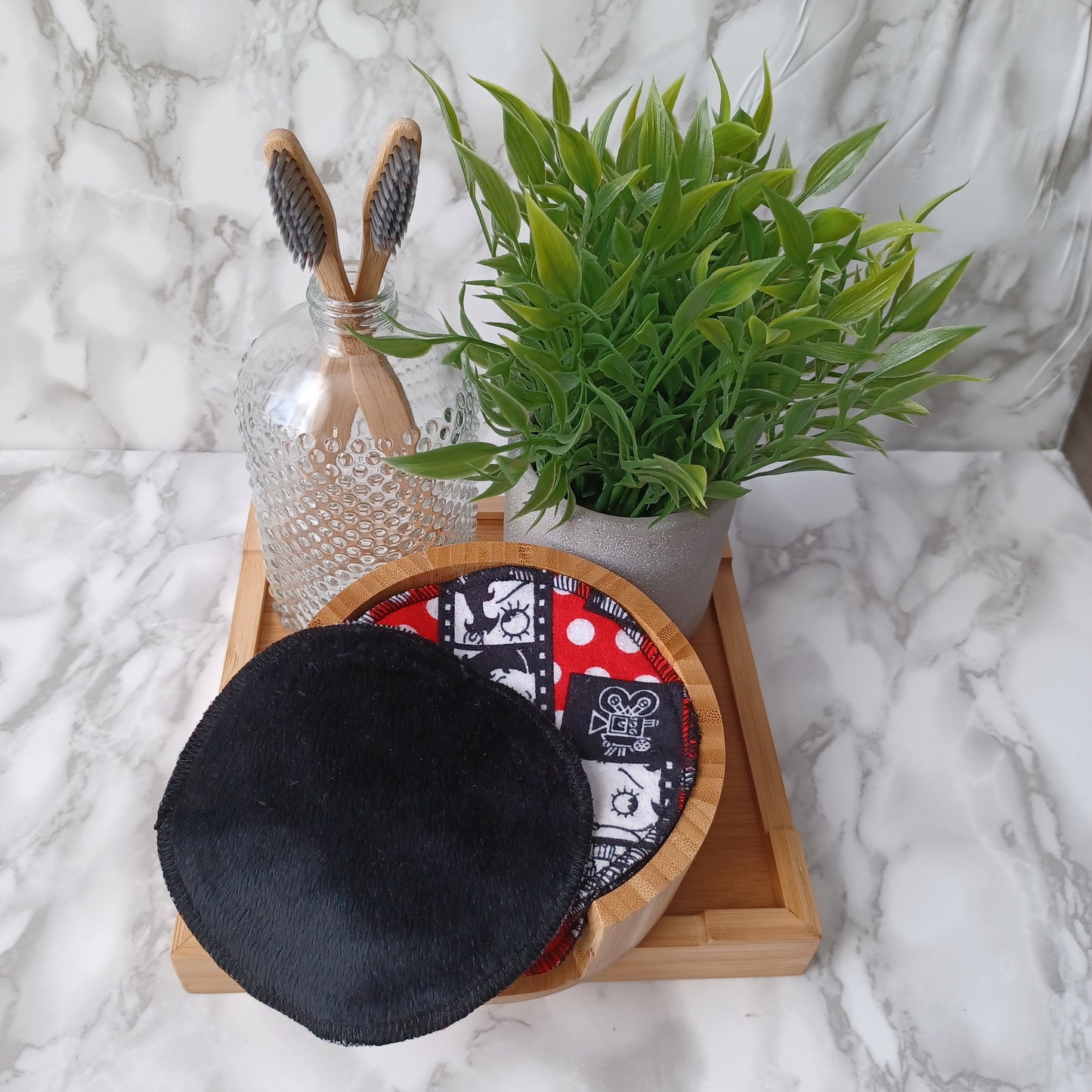 M-Lingettes démaquillantes-Betty Boop noirs et rouges /M-Makeup remover wipes-Betty Boop black and red