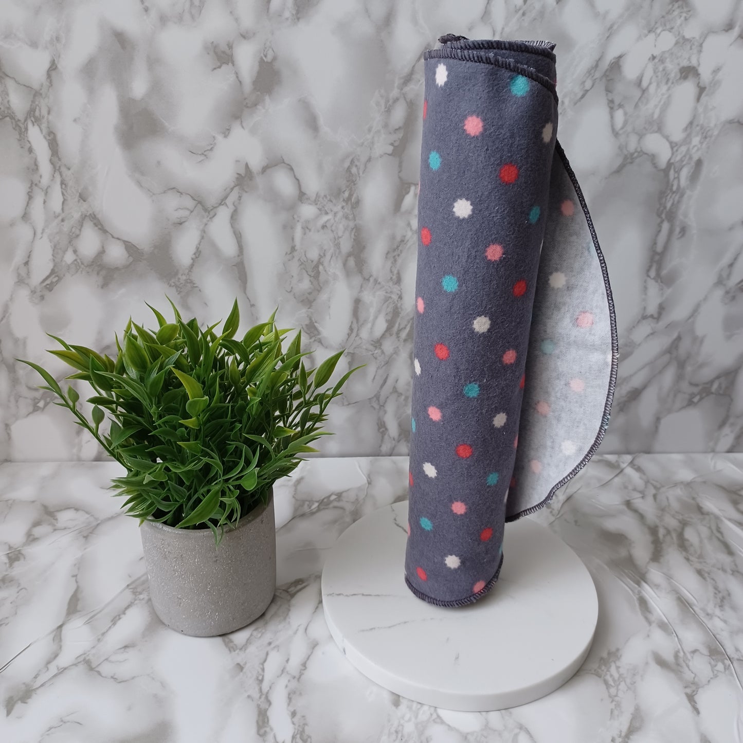 Serviettes de table et Essuie-tout-Gris moyen avec picots colorés/Napkins and Paperless towels-Medium Gray with colored pins