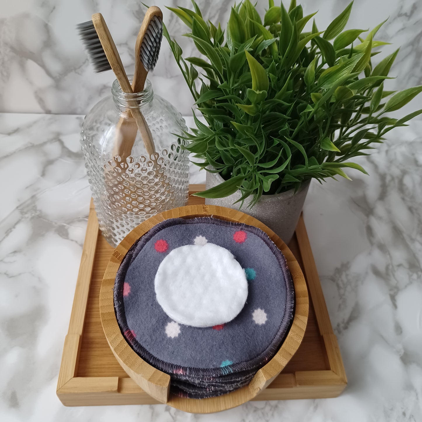 M-Lingettes démaquillantes-Bambou gris-gris picots colorés/M-Makeup remover wipes-Gray bamboo- gray colored pins