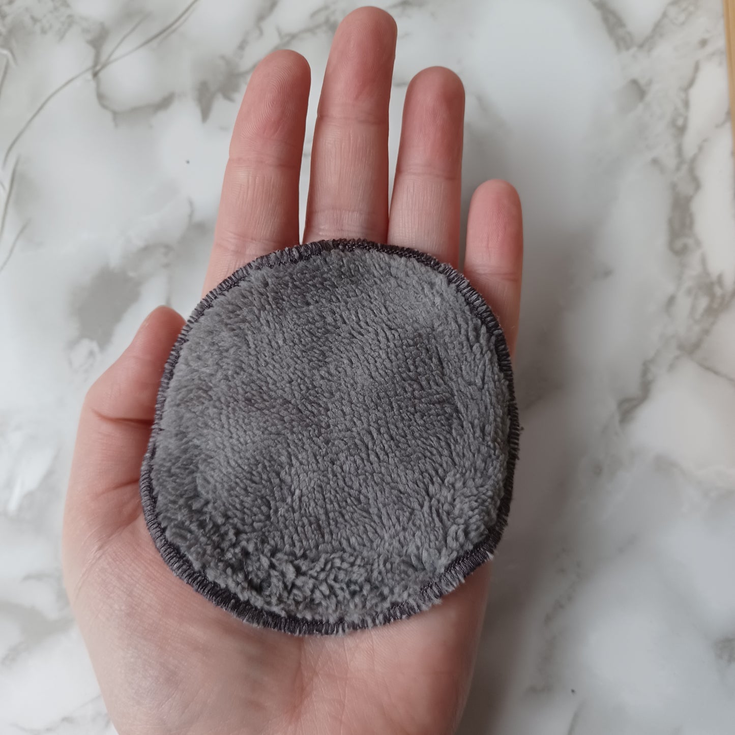 S-Lingettes démaquillantes-Bambou gris-gris picots colorés/S-Makeup remover wipes-Gray bamboo- gray colored pins