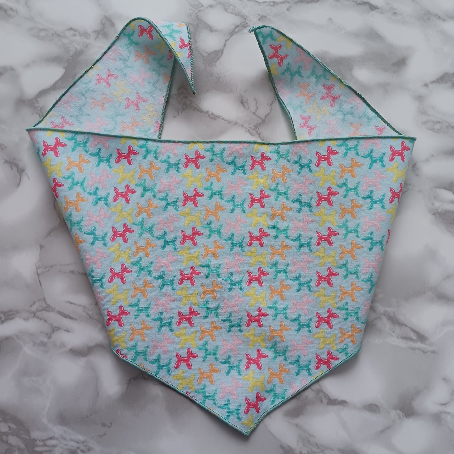 Bavoir-foulard pour bébé-Bleu avec ballons chiens/Baby bib-Scarf-Blue with dog balloons 0-36 mois