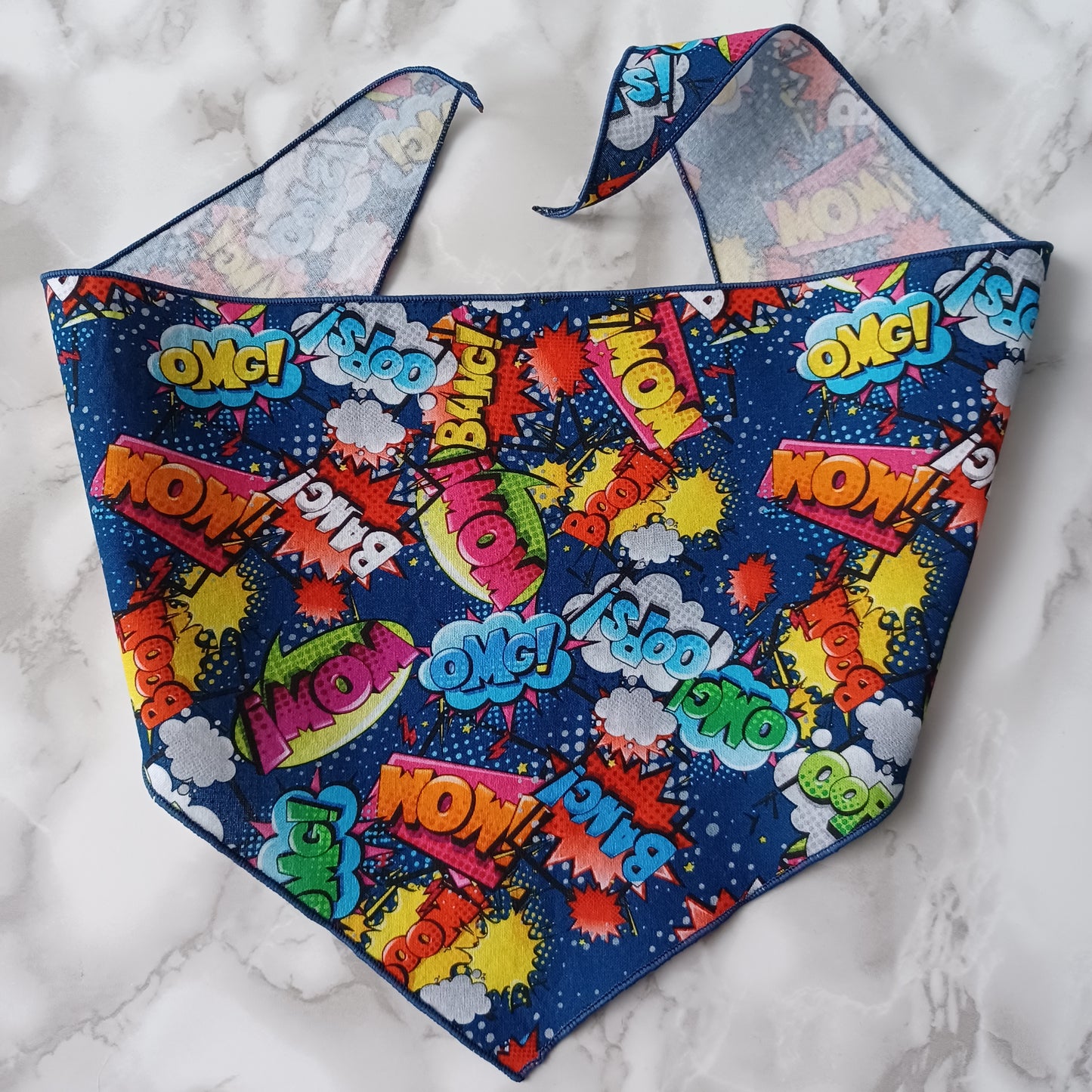 Bavoir-foulard pour bébé-Bleu-Wow et Bang!!!/Baby bib-Scarf-Blue-Wow and Bang!!! 0-36 mois