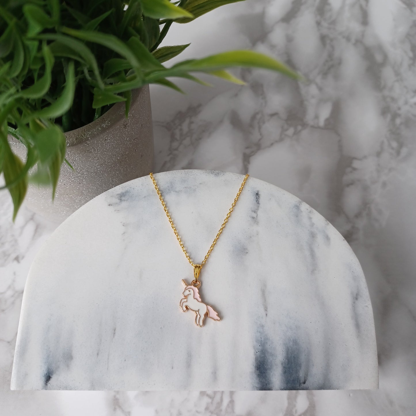 Collier licorne rose et or/Pink and gold unicorn necklace