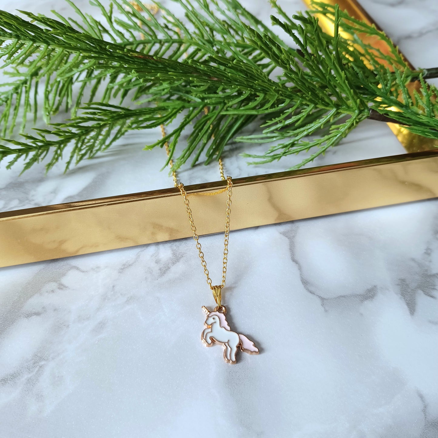 Collier licorne rose et or/Pink and gold unicorn necklace