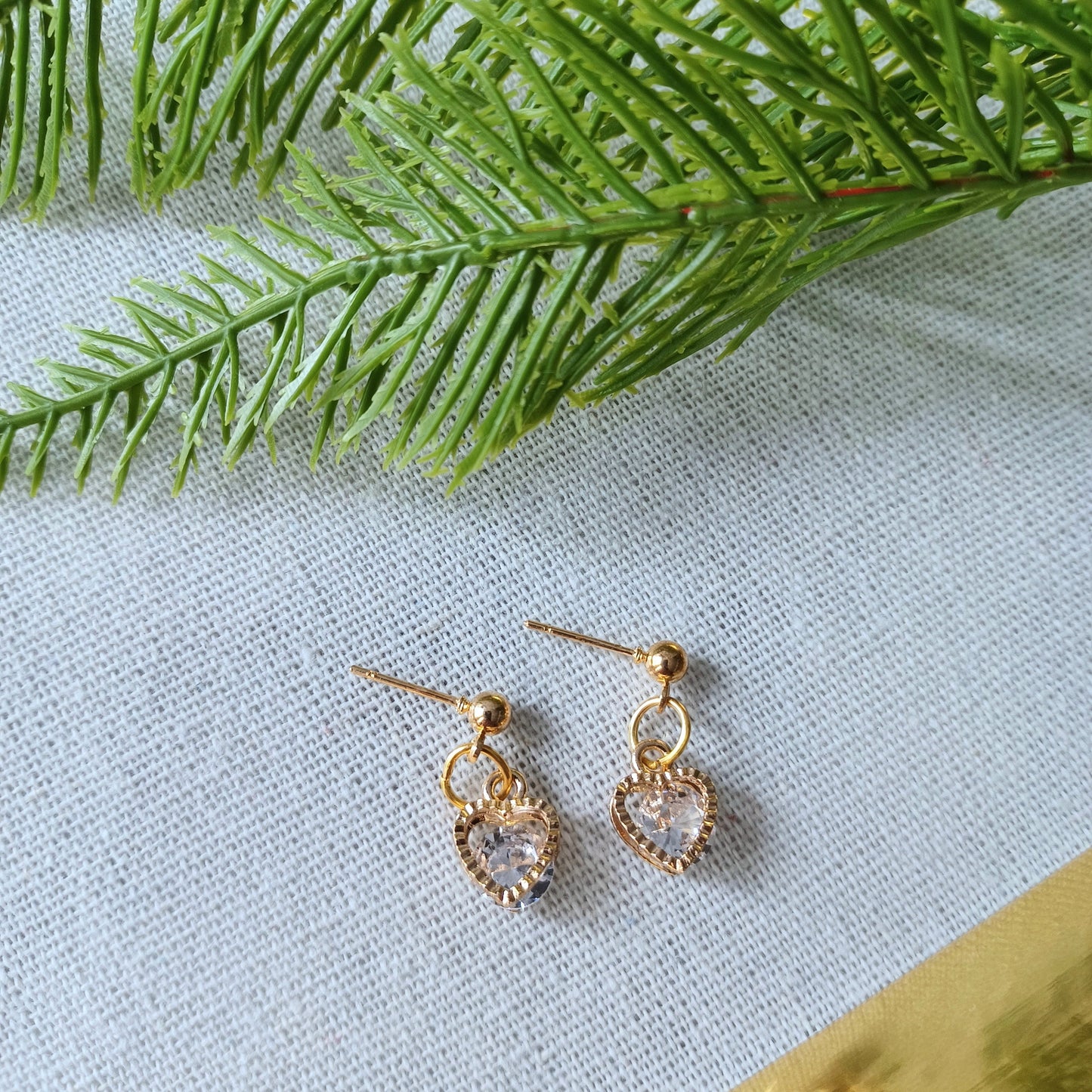 Boucles d'oreilles-Coeur en or/Gold heart-earrings