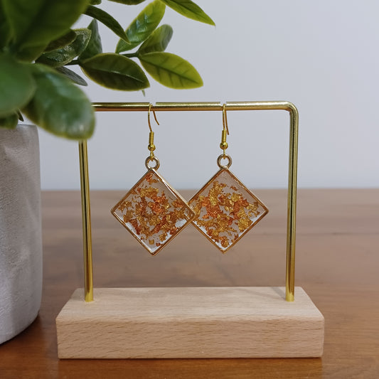 Boucles d’oreilles losanges en résine, feuilles d'or rose et feuilles d'or