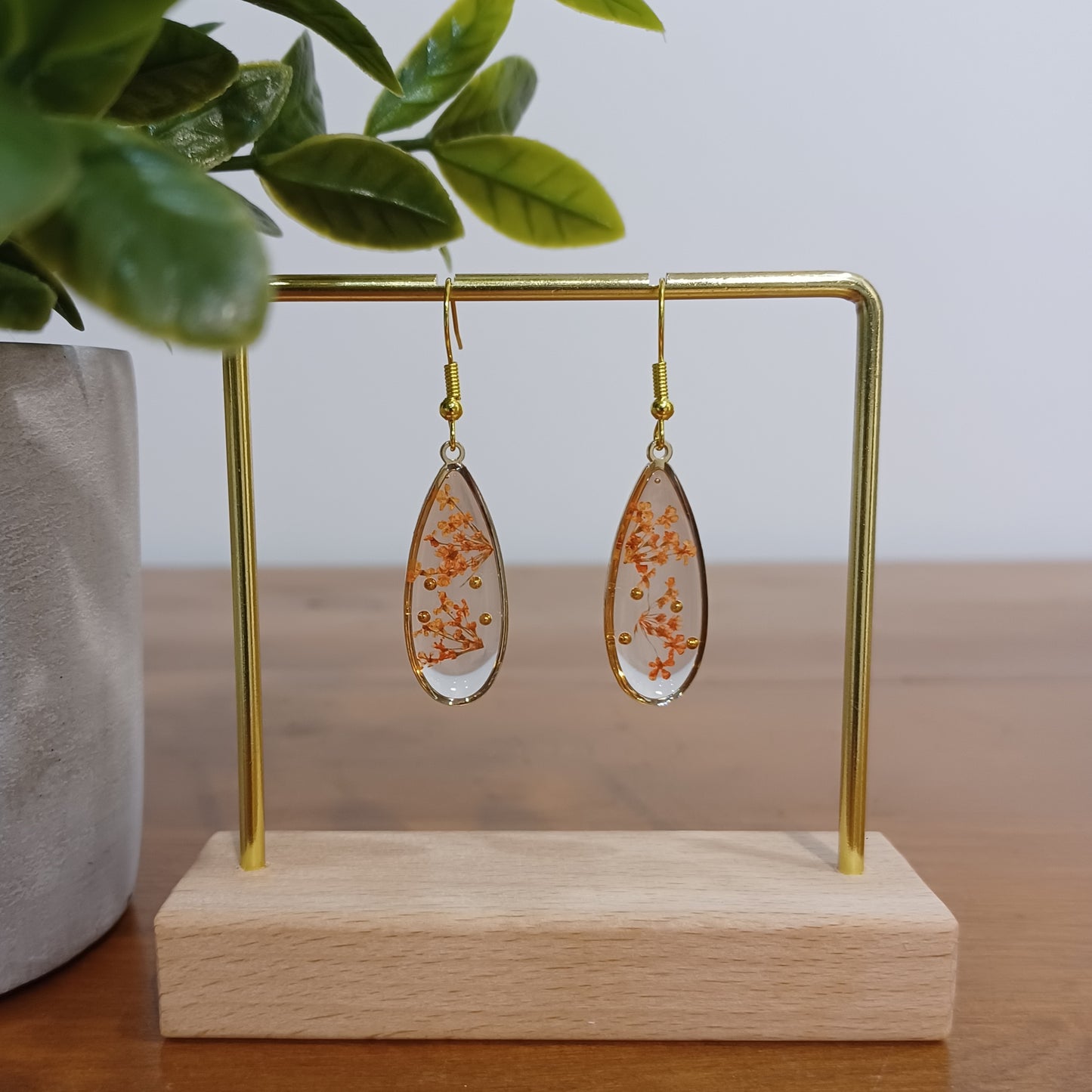 Boucles d’oreilles en résine fleurs séchées #12