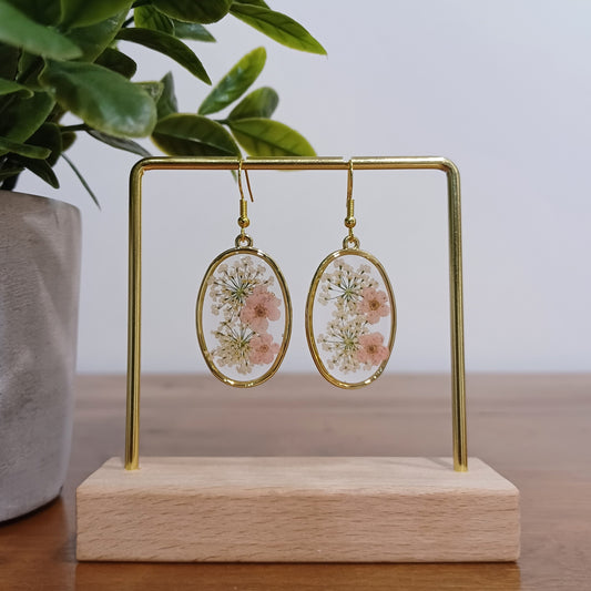 Boucles d’oreilles en résine fleurs séchées #7