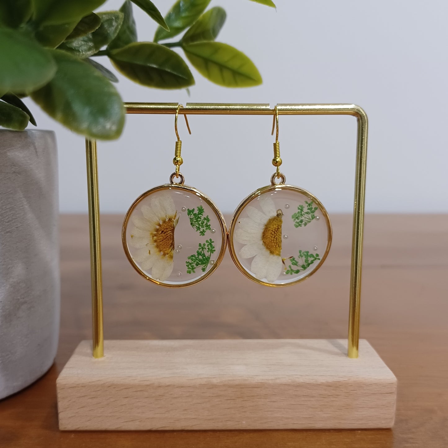 Boucles d’oreilles en résine fleurs séchées #6