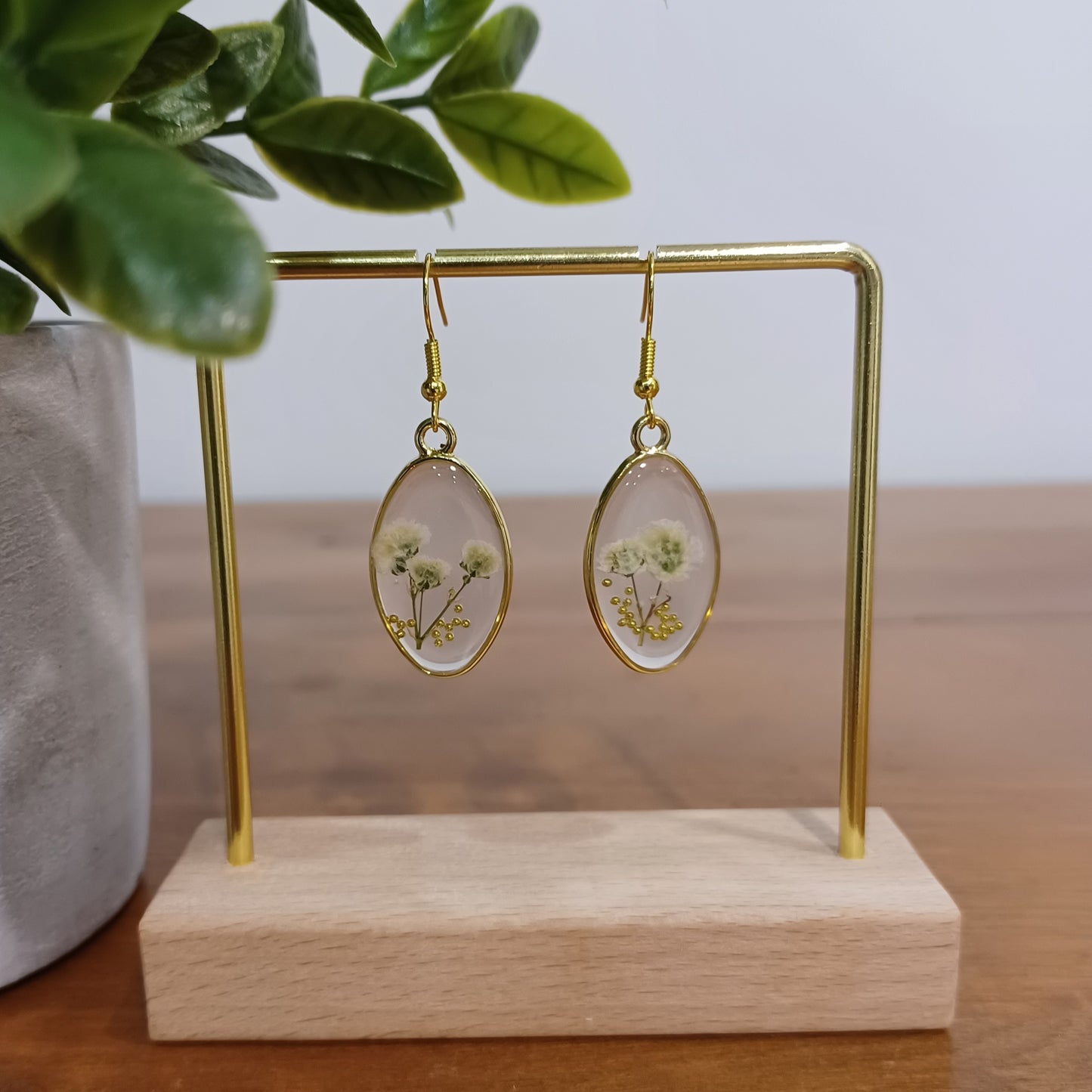 Boucles d’oreilles en résine fleurs séchées #2