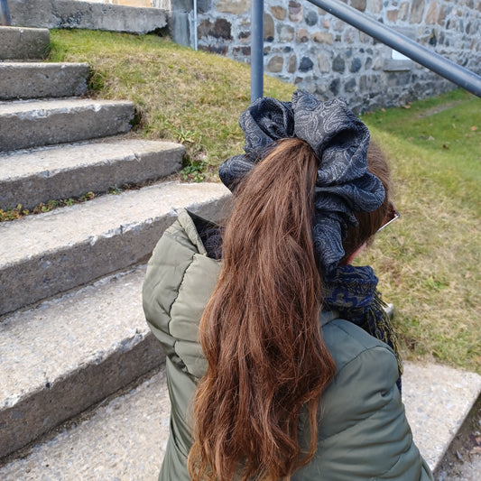 XXL-Chouchou-Noir avec formes brillantes/Scrunchie-Black with shiny form