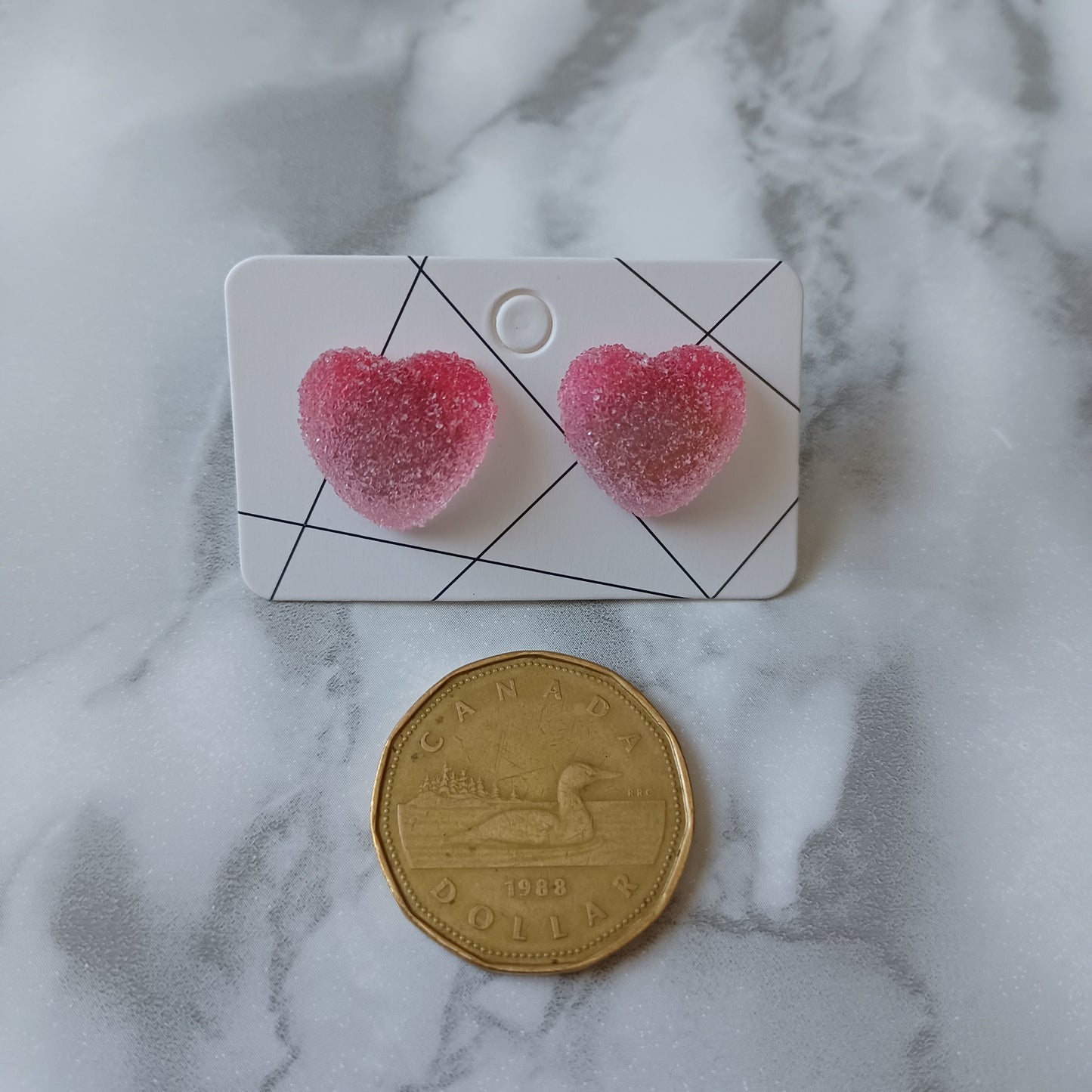Boucles d'oreilles-Coeur en bonbon rose moyen et rose pâle-funky-mignon/Medium pink and light pink candy heart-funky-cute earrings