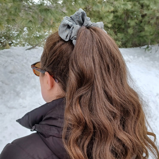 M-Chouchou-Gris-vert avec picots noirs/M-Scrunchie-Grey-green with black dots